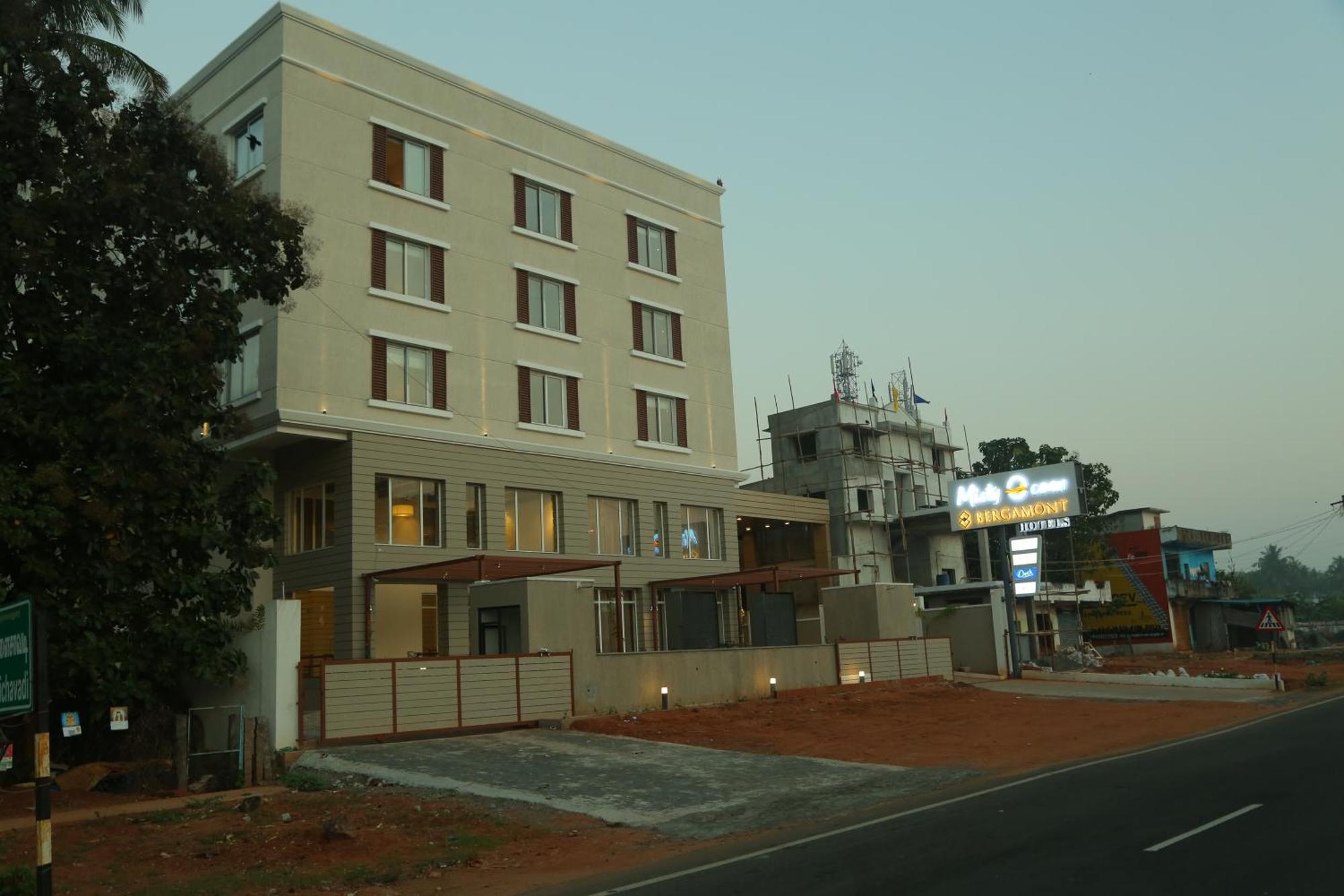 Misty Ocean - A Bergamont Group Of Hotel Kuilapalayam Exterior foto